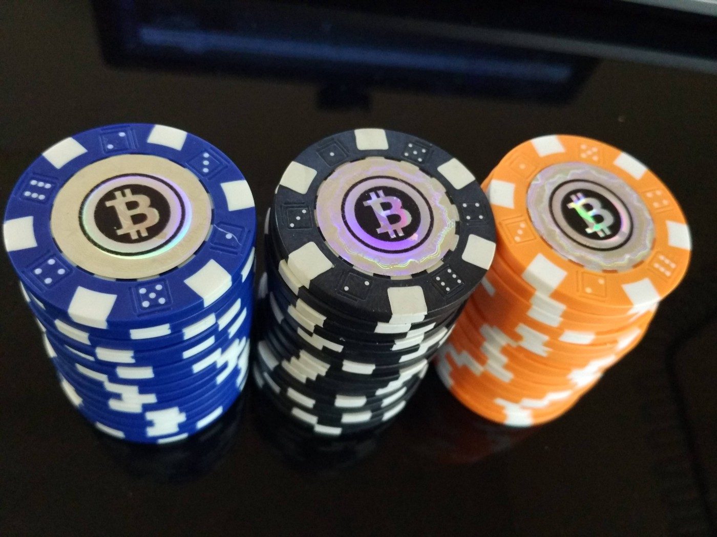 btc poker blog themes